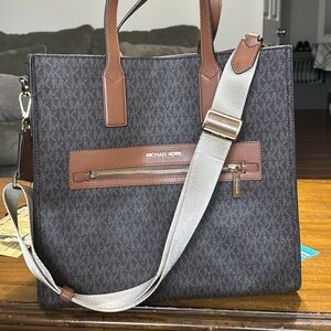MICHAEL KORS KENLY LARGE NS TOTE SATCHEL BAG. Excellent condition!